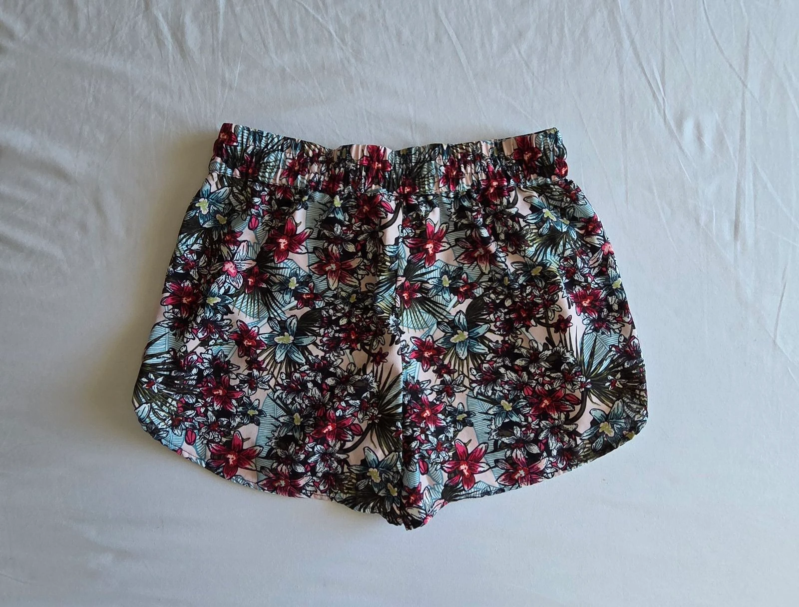 Short fluido con estampado tropical 34 XS Kiabi short de verano con lazo para atar – photo 3